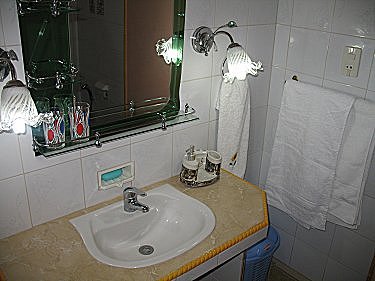 Ba&ntilde;o del apartamento 2
